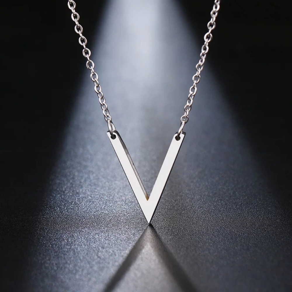 Pendant V Necklace - Picture 2 of 3
